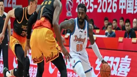 钱加财首夺跆拳道全锦赛冠军